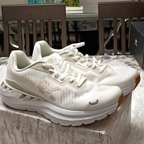 KURU Cloud+ Triple Max Ion Black & White Running Plantar Fascitis Sneakers 11.5M main image 11